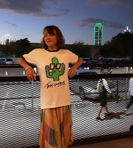 Pornstar Gauge actress photos