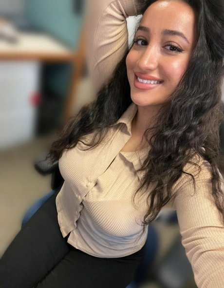 Nikki Geeks pornstar sex image