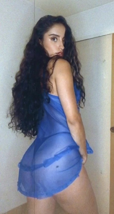 Noa Honey model nude images