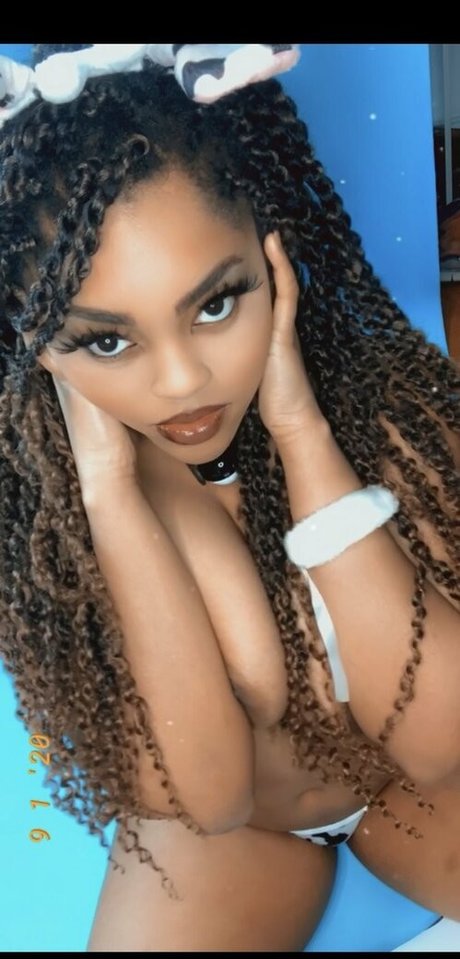 katheartwell model porn pics