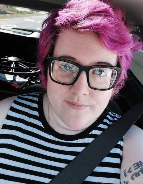 kinky907 high quality model gallery