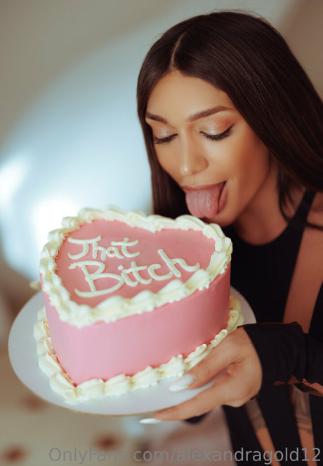 alexandragold12 xxx model image