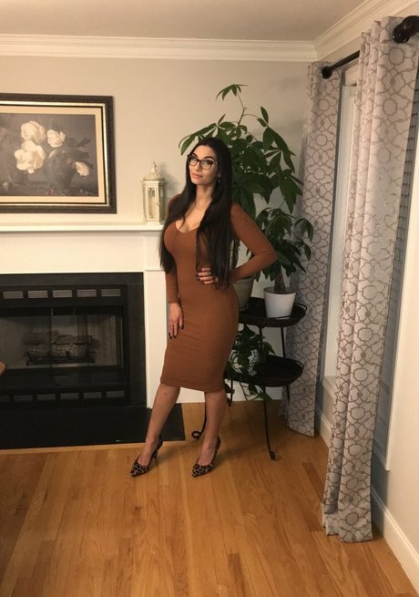 Nysa Moore nude model archive