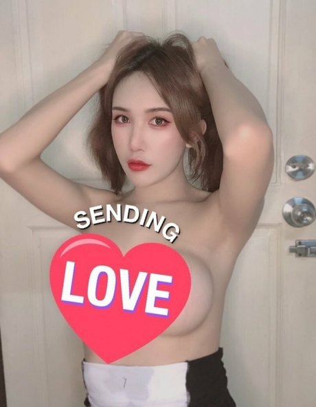 KK The Princess star erotic image