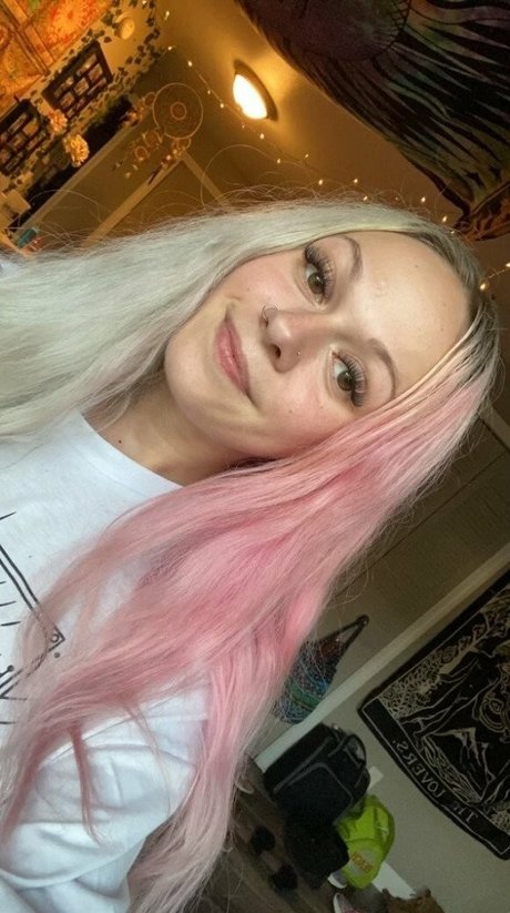 Nova Luxe pornstar exclusive picture