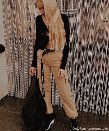 Dressupblondie pornstar nudes images