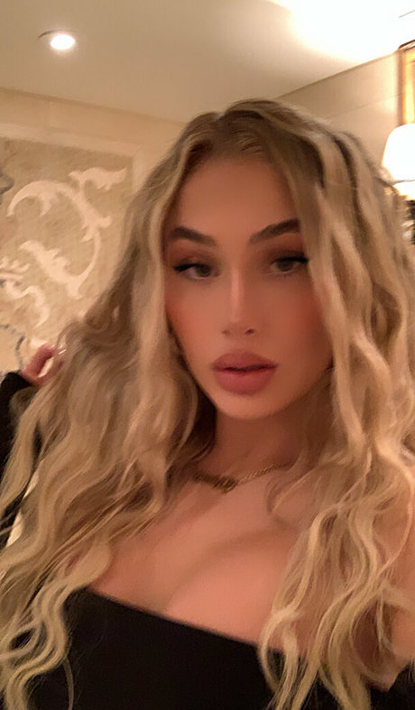 Dressupblondie pornstar img