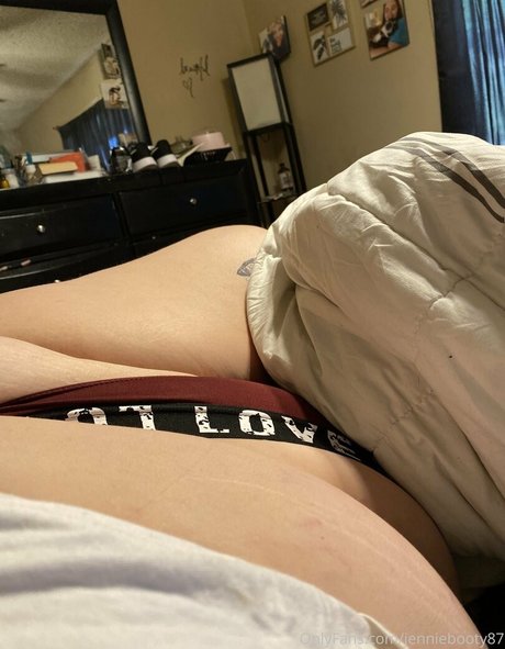 jenniebooty87 exclusive actress photo