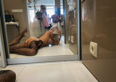 toobadforyou sex model photo