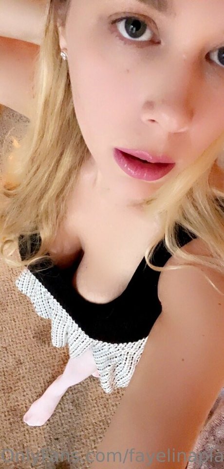 fayelinaplays pornstar beautiful picture