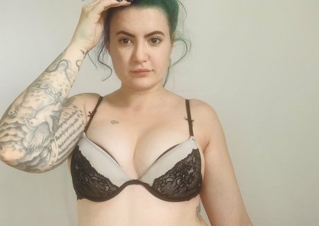 freakyfamily star top image