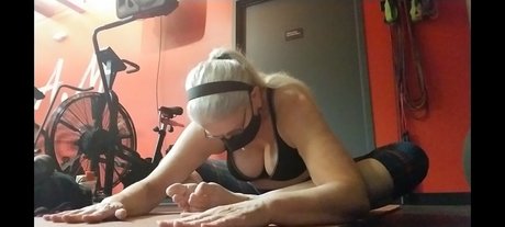 nakedyoganakedyoga sexy actress images