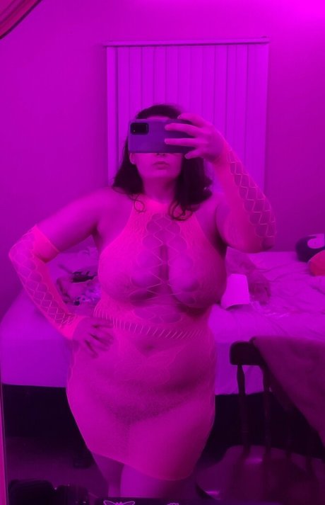 notsafeforcon free model photo