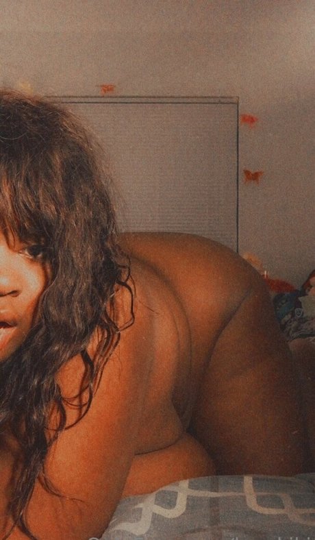 luvvkiki nice pornstar pic