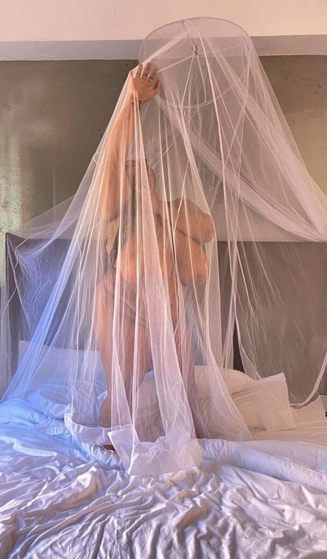 shaneii naked model photos