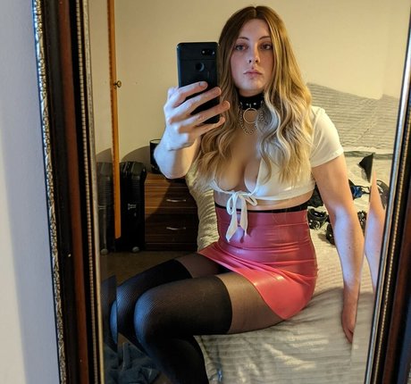 ponycd pornographic model image