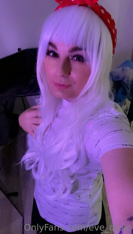 eve qtpie model sexy photos