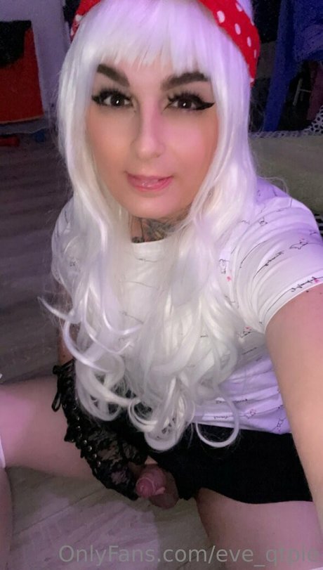 eve qtpie model best picture