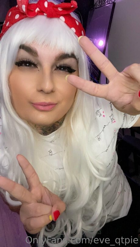 eve qtpie star naked image