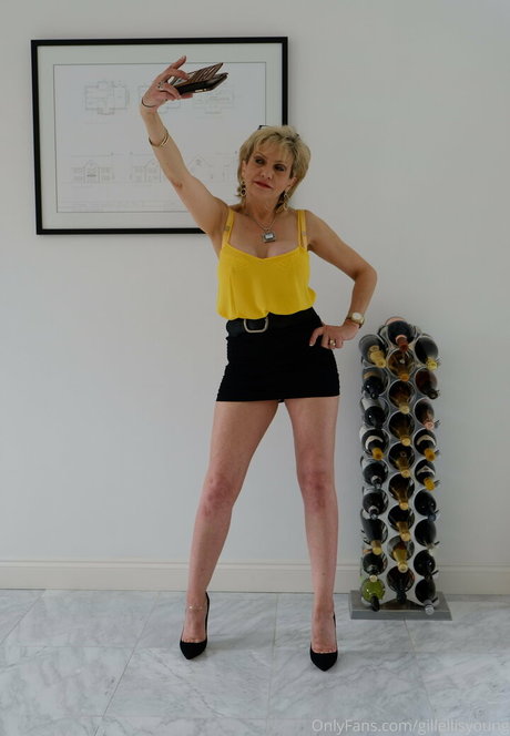 gillellisyoung star art picture