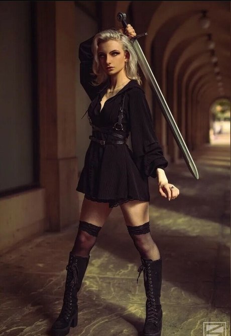 Dragon Cosplays exclusive pornstar galleries