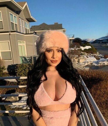 scauzz pornstar erotic images