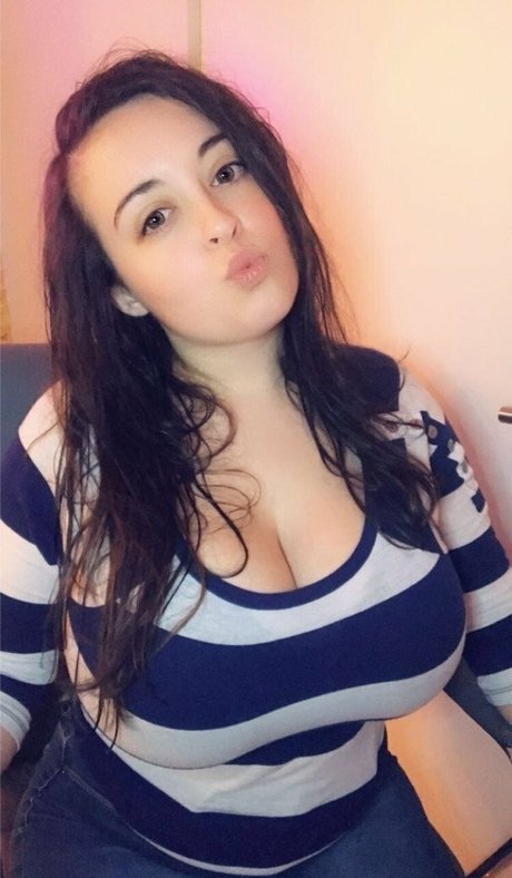 Stef Juicy model naked photos