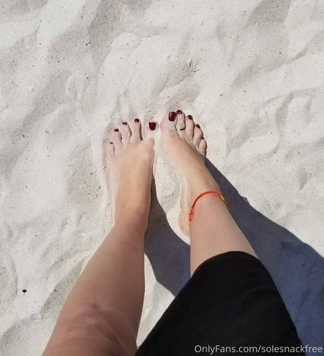 Solesnack model high quality img