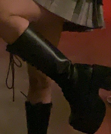 Tani Castaneda pretty model pics