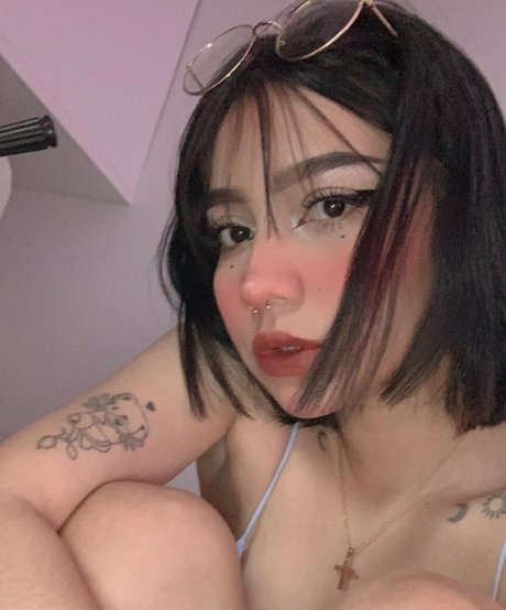 Tani Castaneda star nude images