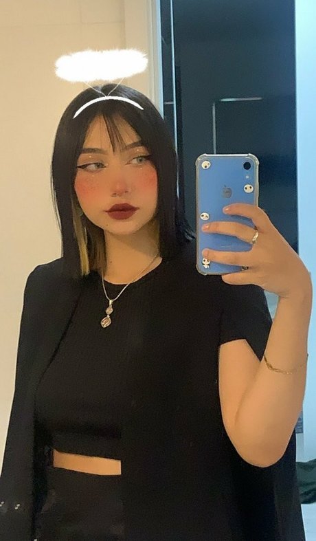 Tani Castaneda nude model picture