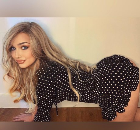 underc0verl0vers erotic actress img