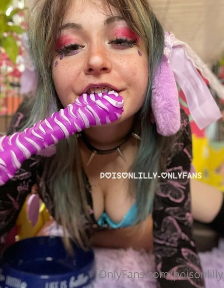 poisonlilly nudes pornstar photo