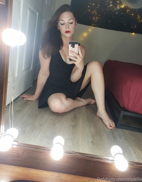 msdeliaxo art model images