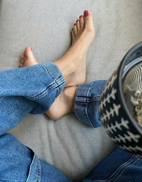 Itsnatysfeet xxx actress pictures