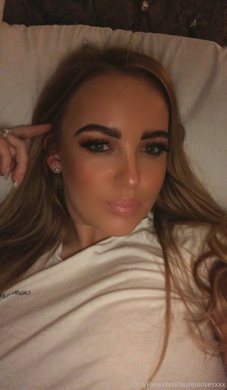 Wett Wag star nude pics