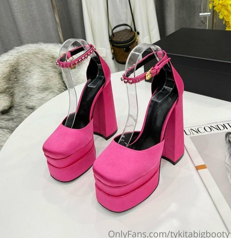 tykitabigbooty perfect star pictures