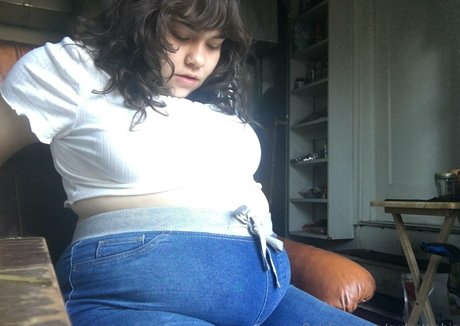 sydgettinbig nude actress galleries