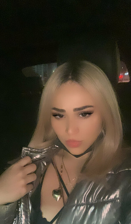 playgirlcarli18 Quick model image