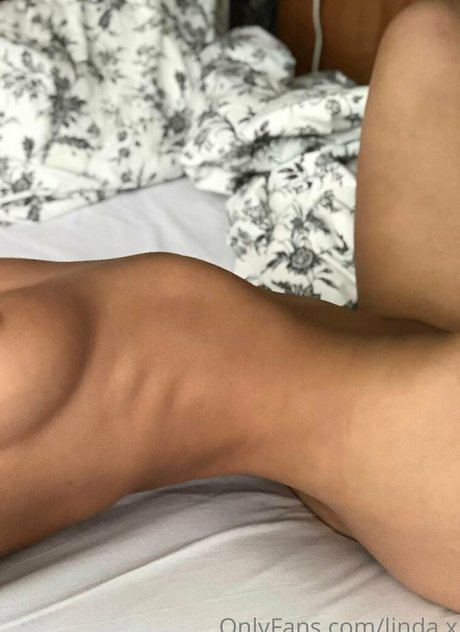 Linda x high quality model pictures