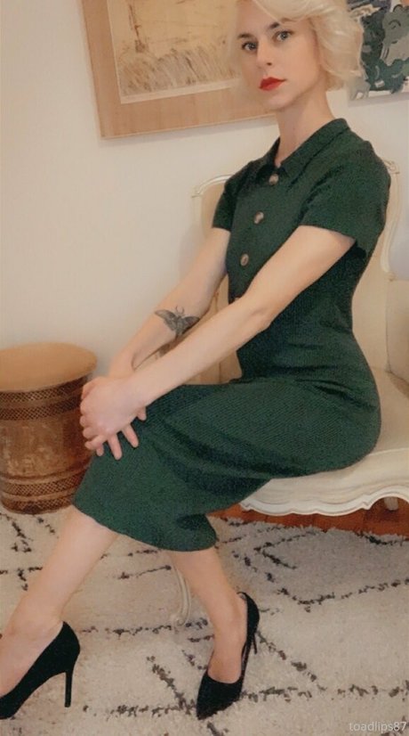 undressing onlyfans pretty gallery