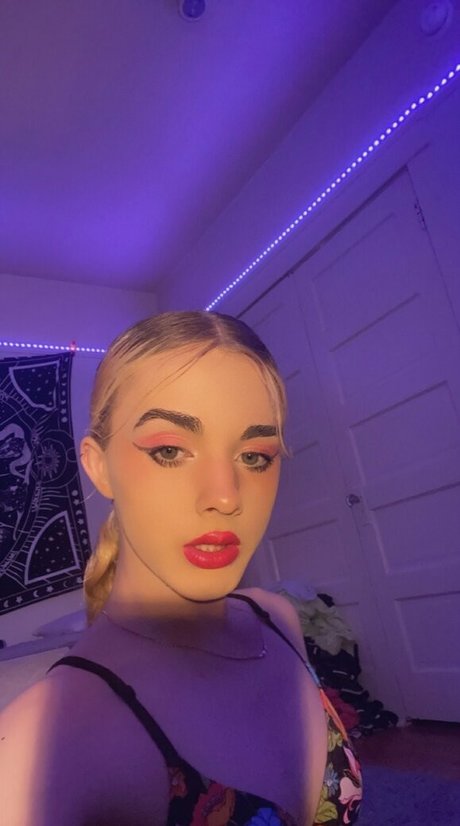 kholexcake erotic pornstar image