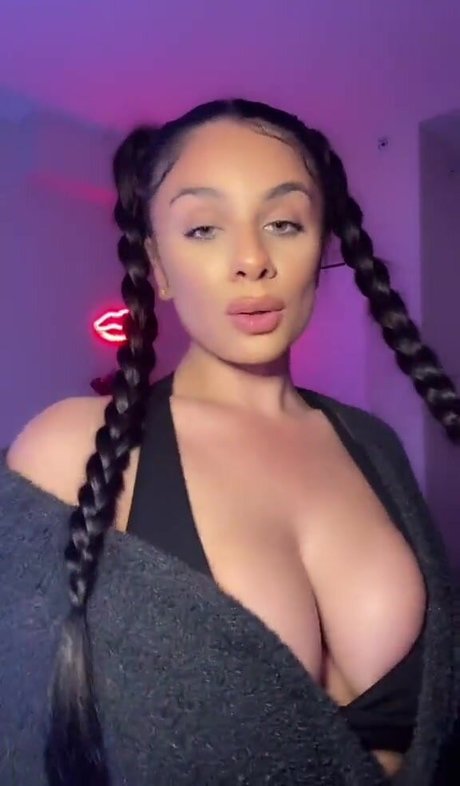 Jordan Taverner hot pornstar pics