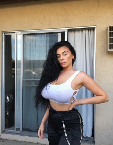 Jordan Taverner nude pornstar pics