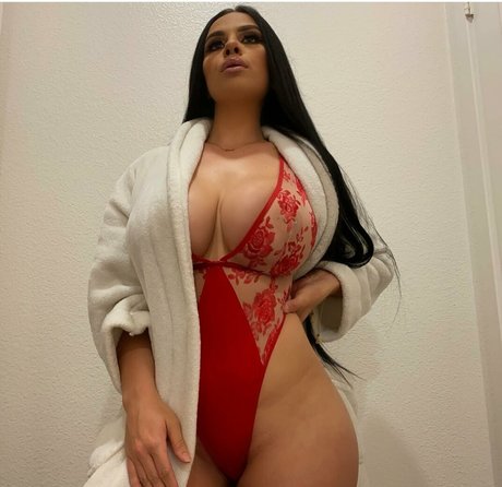 Jordan Taverner model exclusive pics