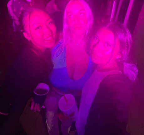 Holly Youpa nudes model gallery