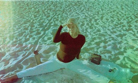 Holly Youpa hd actress photo