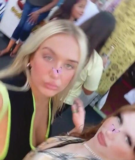 Holly Youpa sex star photo