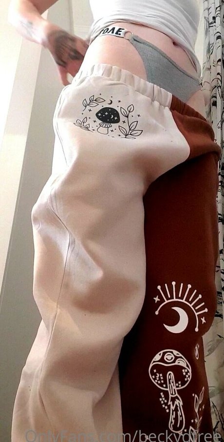 beckydfree high quality model image