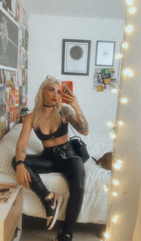 evablack69 pornographic star images